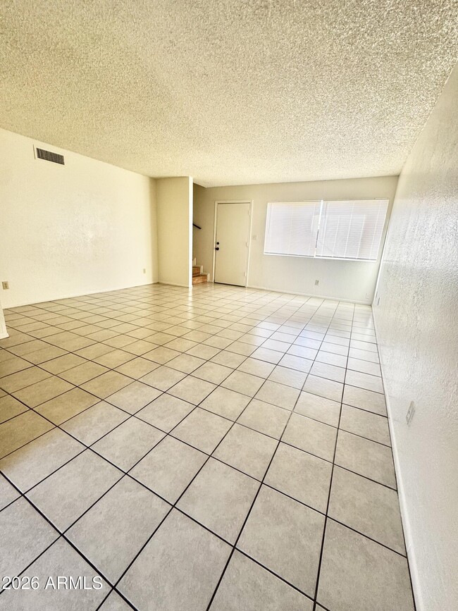 Building Photo - 615 S 3rd St