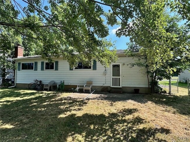 Building Photo - 7843 Glenwood Dr N