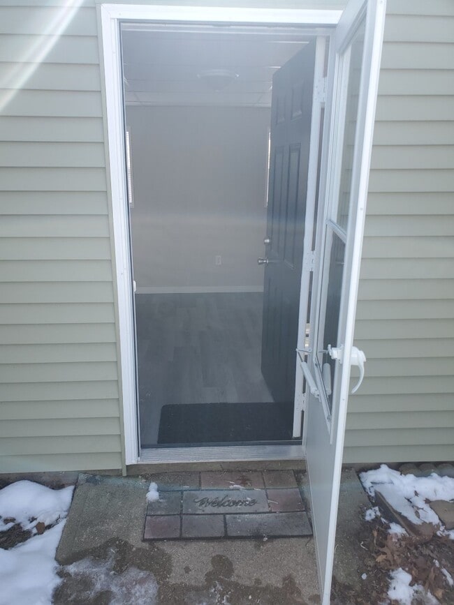 Building Photo - 1657 N Adams St