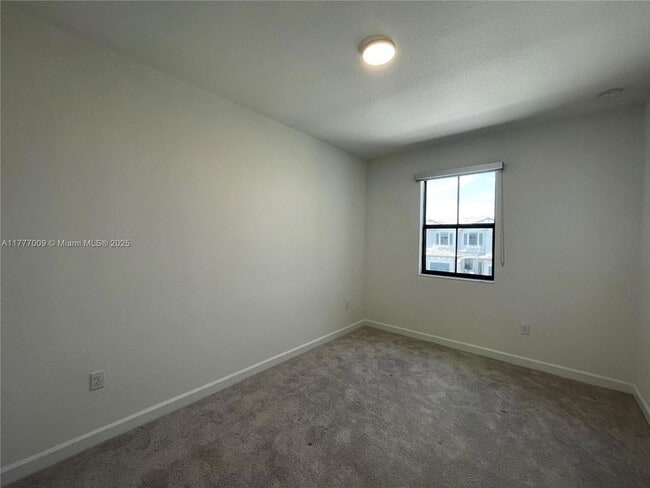 Building Photo - 28526 SW 134th Ave