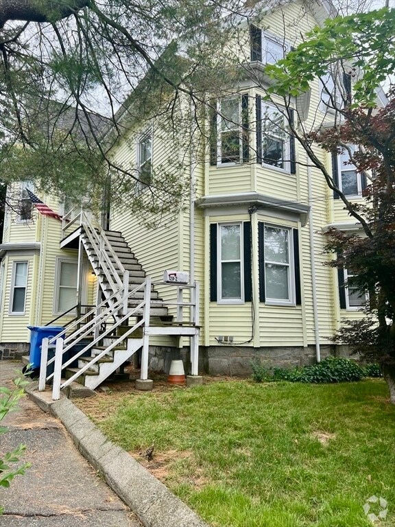 Building Photo - 128 Adams St