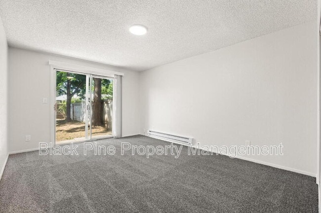 Building Photo - 10507 W Irving Ct