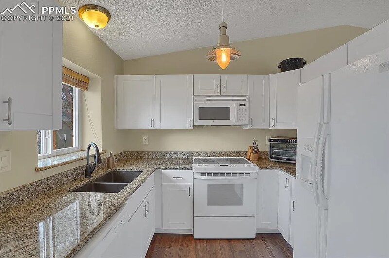 Building Photo - 6910 Churchwood Cir