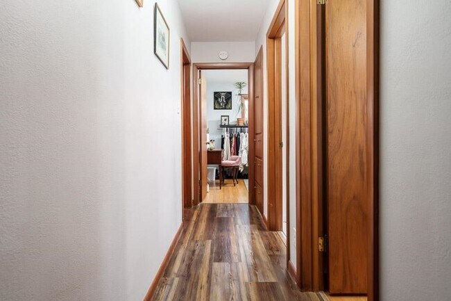 Building Photo - 3 Bedroom 2 Bathroom Home in Turner School District