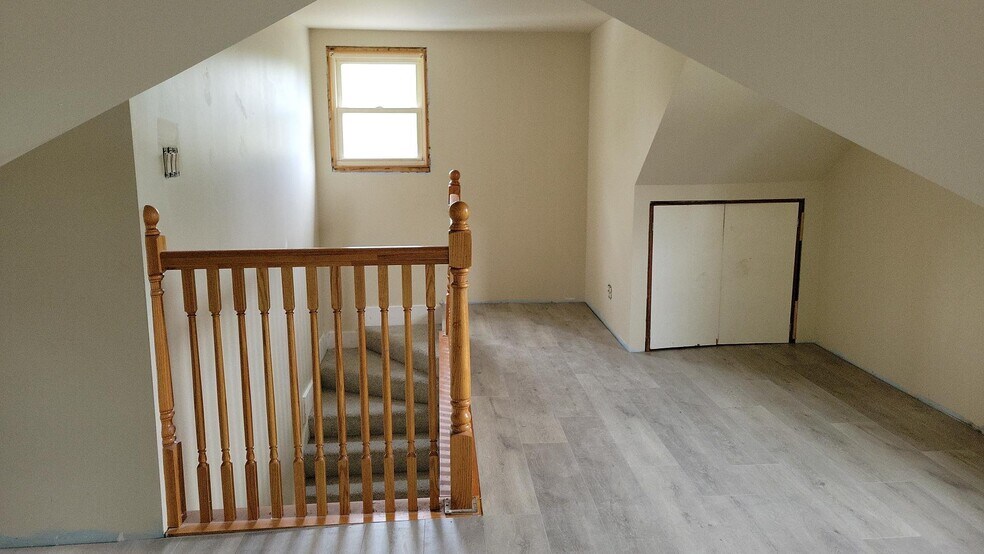 Building Photo - 25160 W Circle Ave