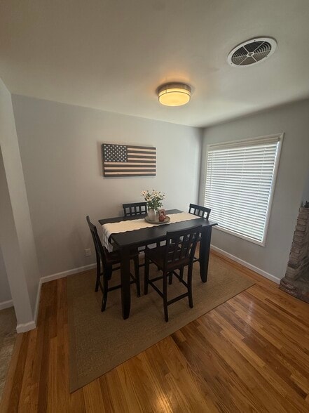 Building Photo - 227 Randolph Way