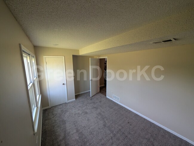 Building Photo - 13843 S Constance Ct