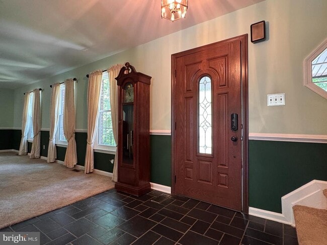 Building Photo - 2026 Admiral Dr