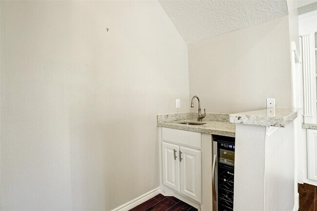 Building Photo - 4425 Mildred St