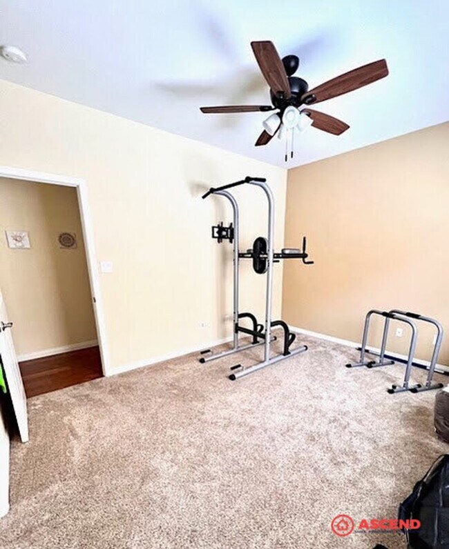 Building Photo - Beautiful Home in the Northwest!