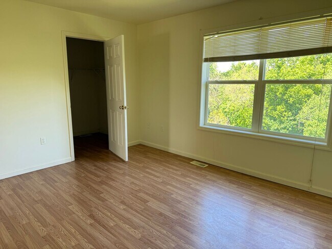 Building Photo - Beautiful 3-Bedroom Home in Penn Manor School District - Finished basement!