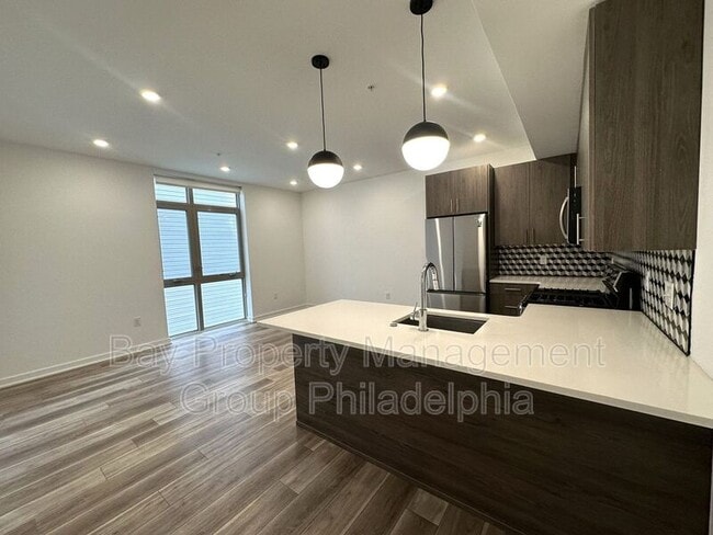 Building Photo - 2702 Frankford Ave