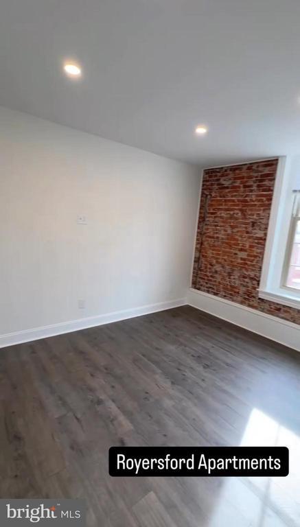 Building Photo - 13 N 4th Ave