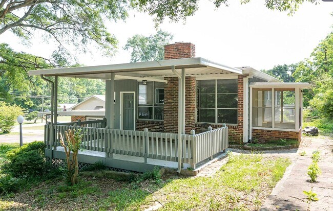 Building Photo - 3290 Pike Ave