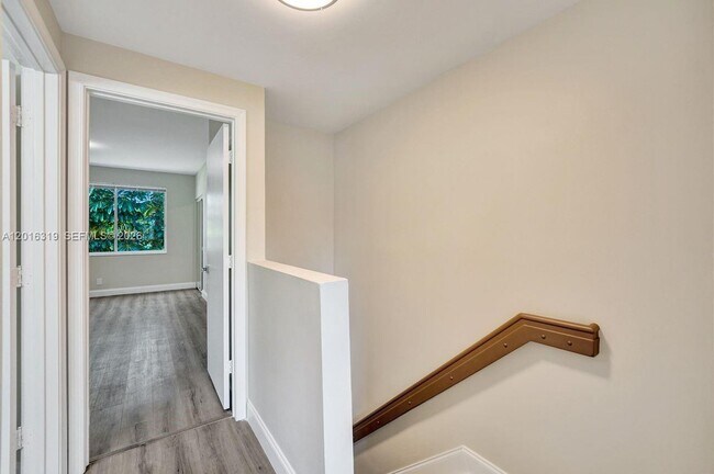 Building Photo - 43 Simonton Cir