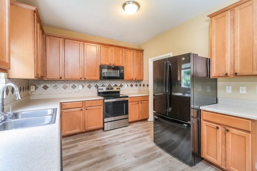 Building Photo - 6512 Blackwood Ln