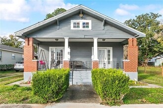 Building Photo - 915 Madison St