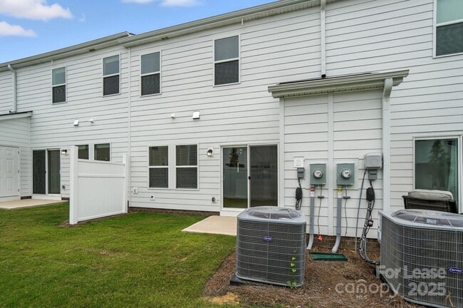 Building Photo - 1741 Braemar Vlg Dr