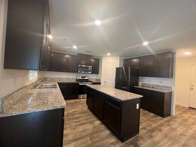 Building Photo - 5531 W Flint Way