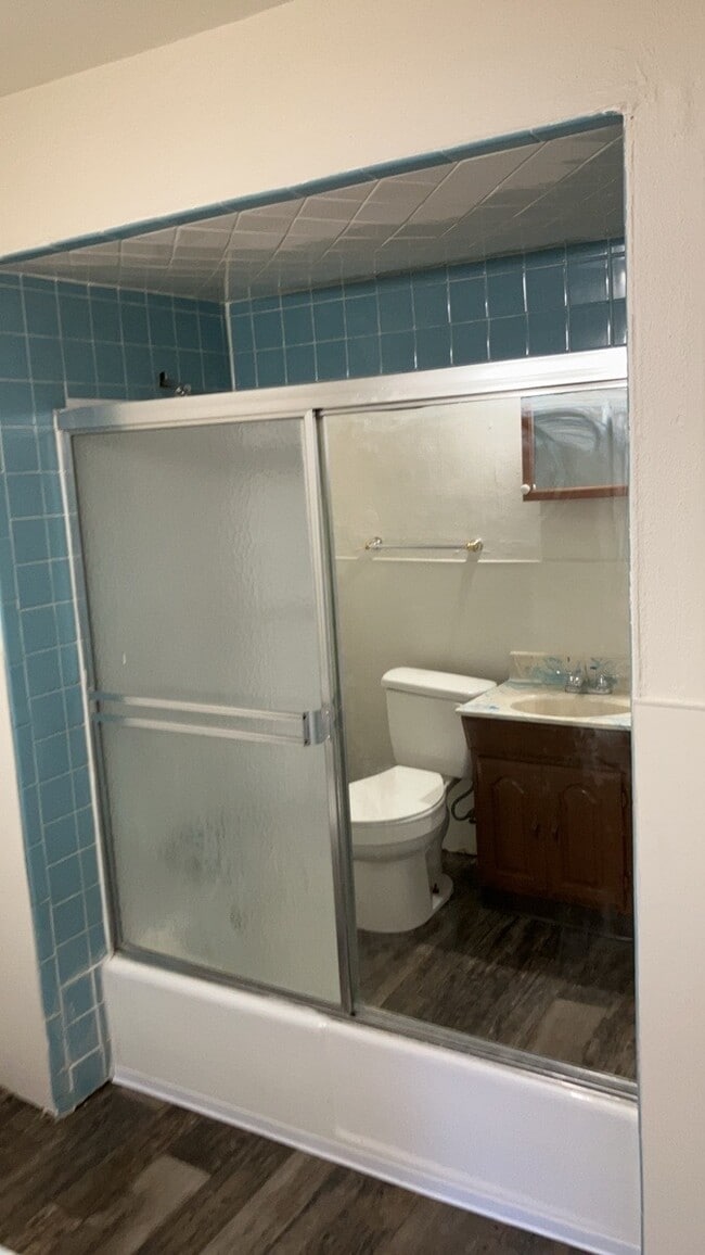 Building Photo - 237 Westwood Ave