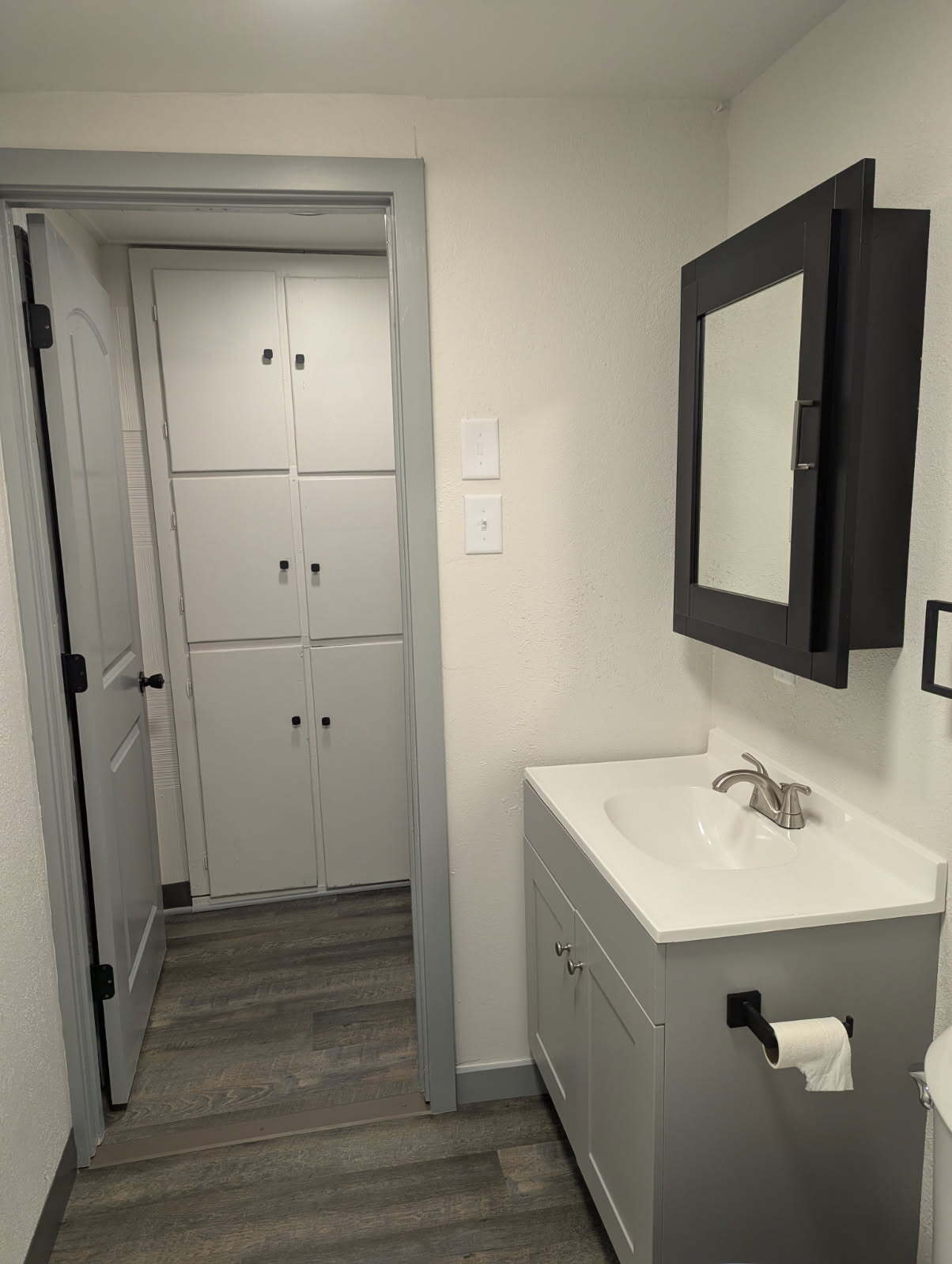 Fully renovated bathroom! - 2313 Drake Park Ave