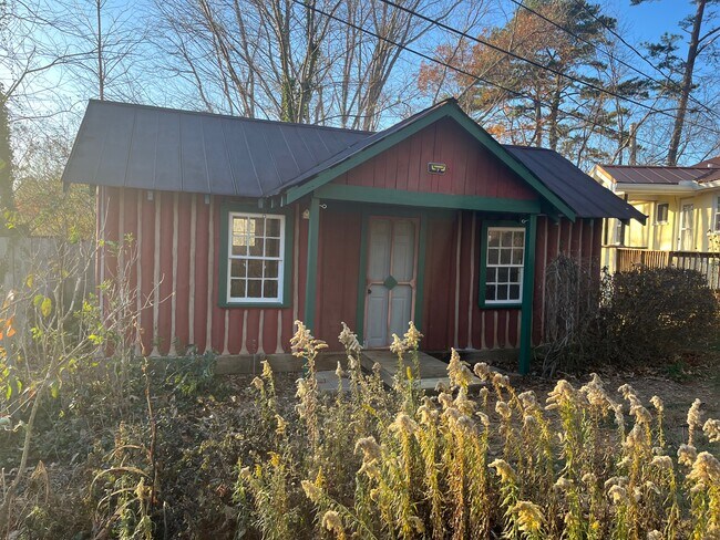 Building Photo - 17 Lewis Higgins Dr