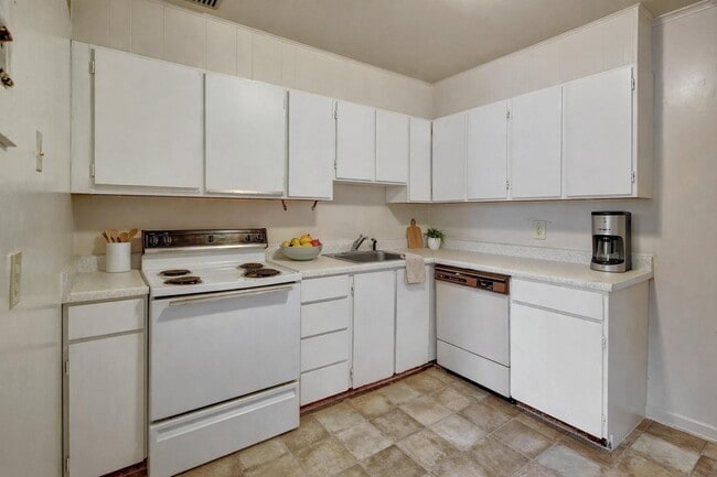 Building Photo - The Alaskan