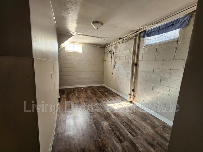 Building Photo - 3701 Lewis Ave