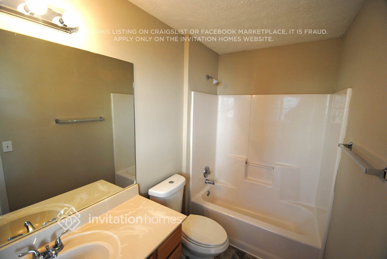 Building Photo - 160 Weatherstone Dr