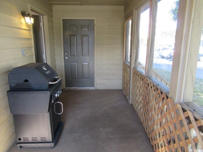 Building Photo - 4483 Baker St