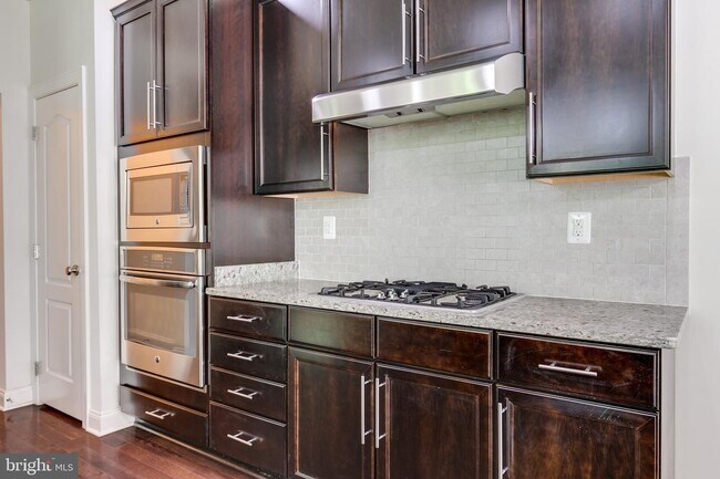 Building Photo - 42948 Courtland Chase Square