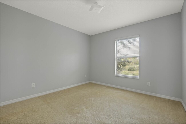 Building Photo - Spacious Water View 3/2.5/1 Winter Park To...