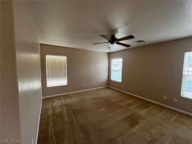 Building Photo - 933 Purdy Lodge St