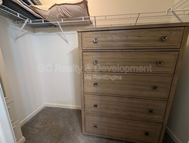 Building Photo - 646 Vine St