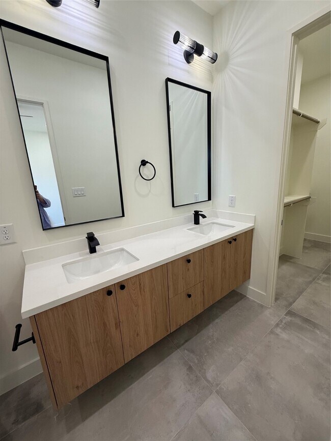 Building Photo - 1815 McKee St