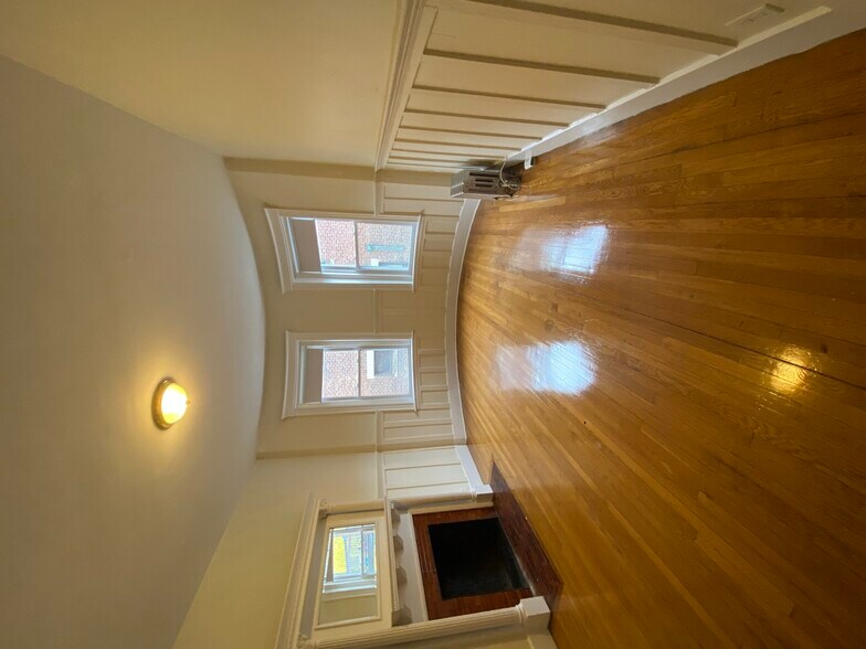 Building Photo - 1788 Beacon St