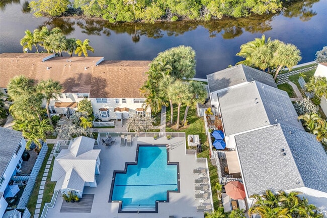 Building Photo - 1991 NE 15th Ave