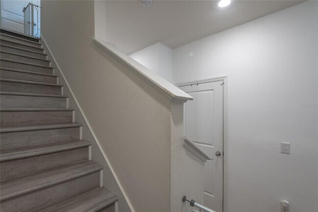 Building Photo - 3005 Suncoast Blend Dr