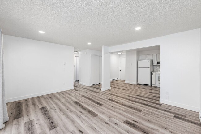 Building Photo - 1515 N Bowdish Rd