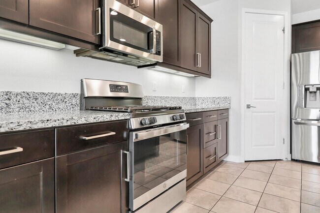 Building Photo - 40632 Firenze Ct