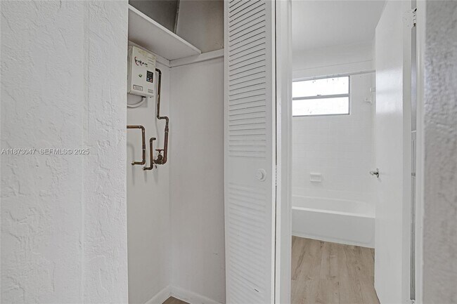 Building Photo - 14140 NW 24th Ct