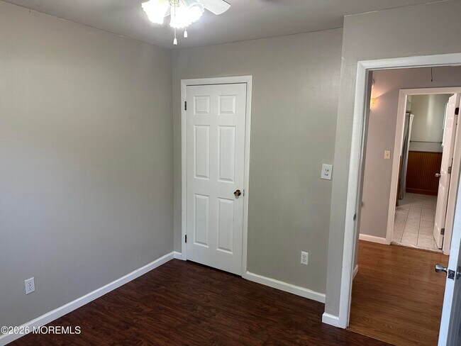 Building Photo - 456 Hulse Ave