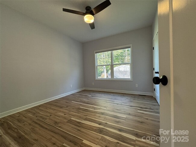 Building Photo - 1371 Legion Club Rd