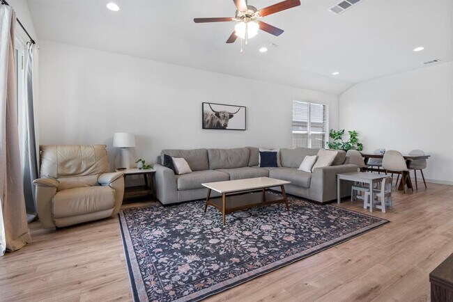 Building Photo - 620 Peace Pipe Way