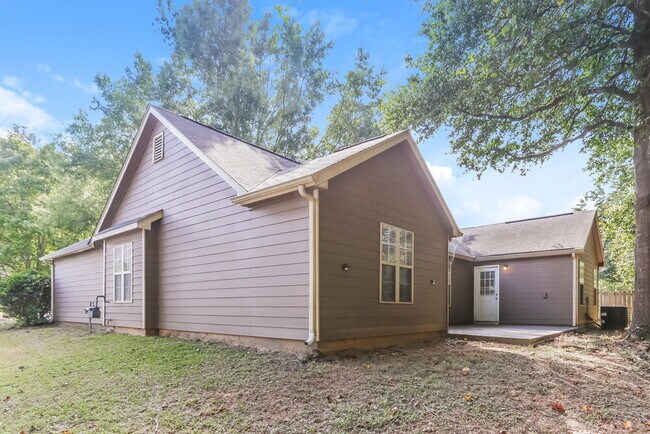 Building Photo - 3234 Grove Trail