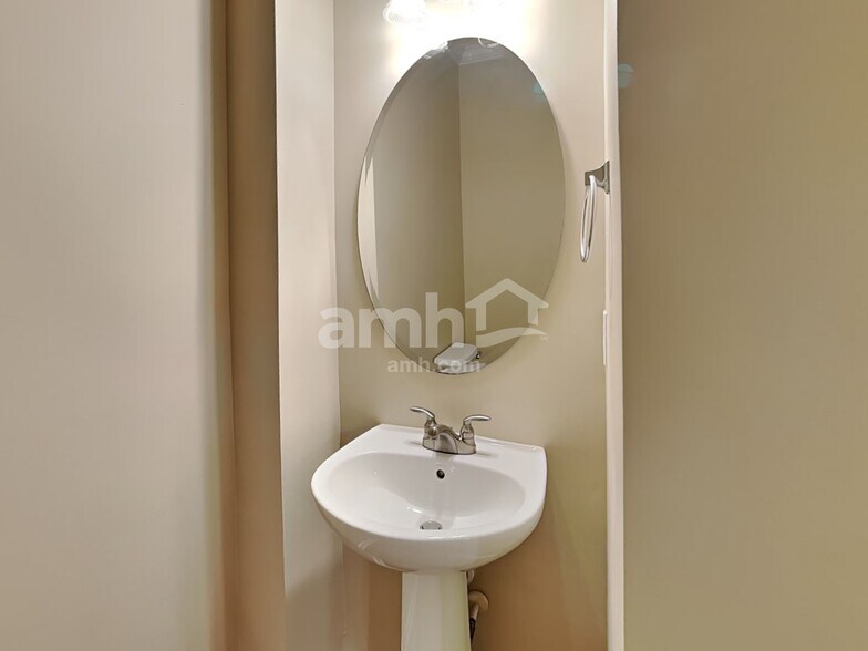 Building Photo - 101 Marino Pl