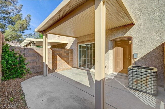 Building Photo - 1602 Coyote Run Dr