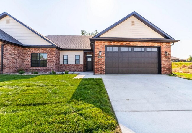 Building Photo - 808 Napa Dr