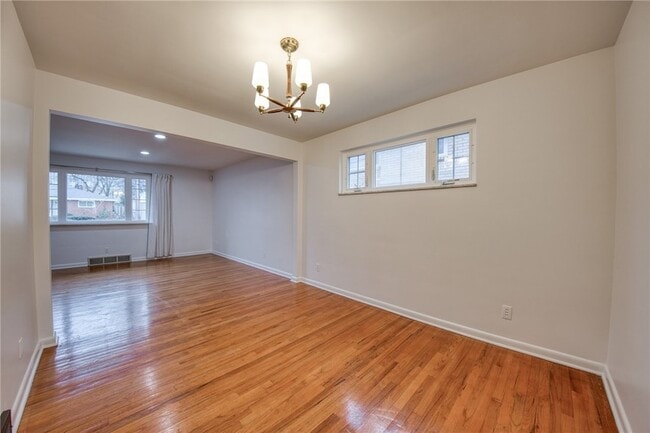 Building Photo - 5523 Rippey Pl