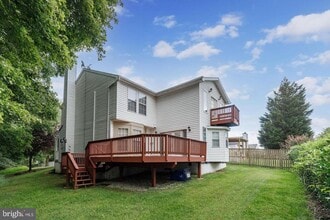 Building Photo - 6263 Woodcrest Dr